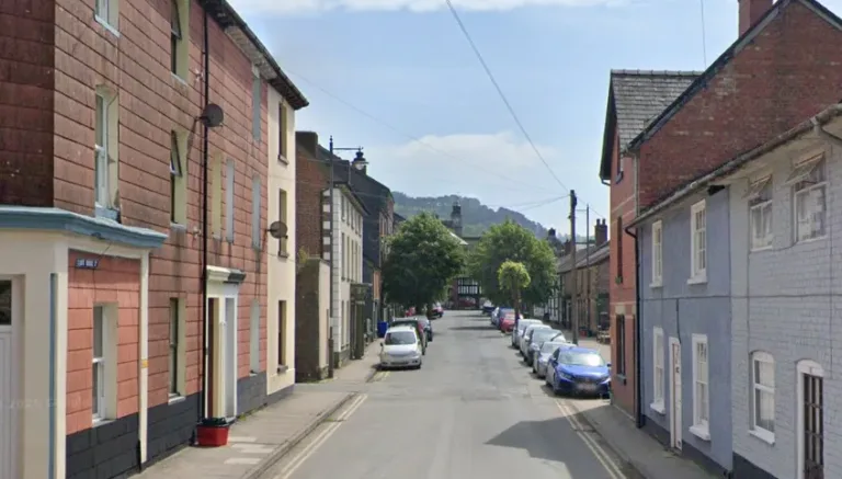 Llanidloes town centre road closed evenings for resurfacing