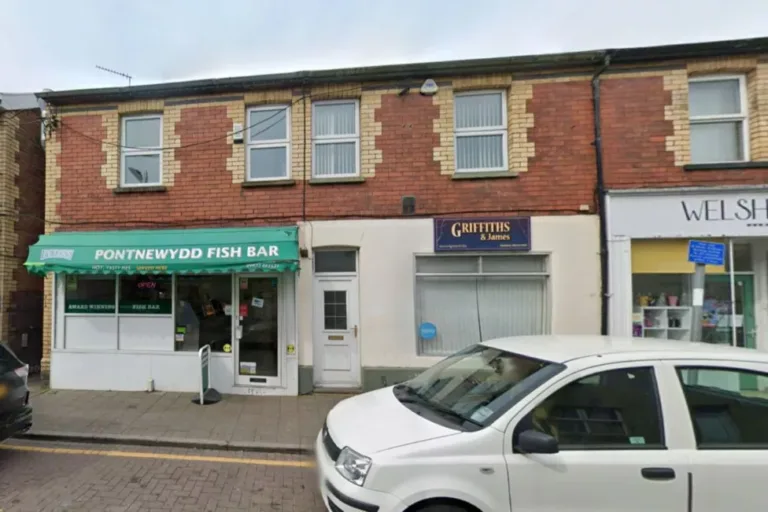 Vacant Pontnewydd office to become three‑bedroom home