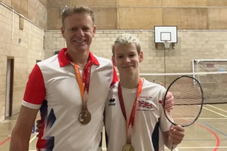 Teen badminton world champion recovers from kidney transplant