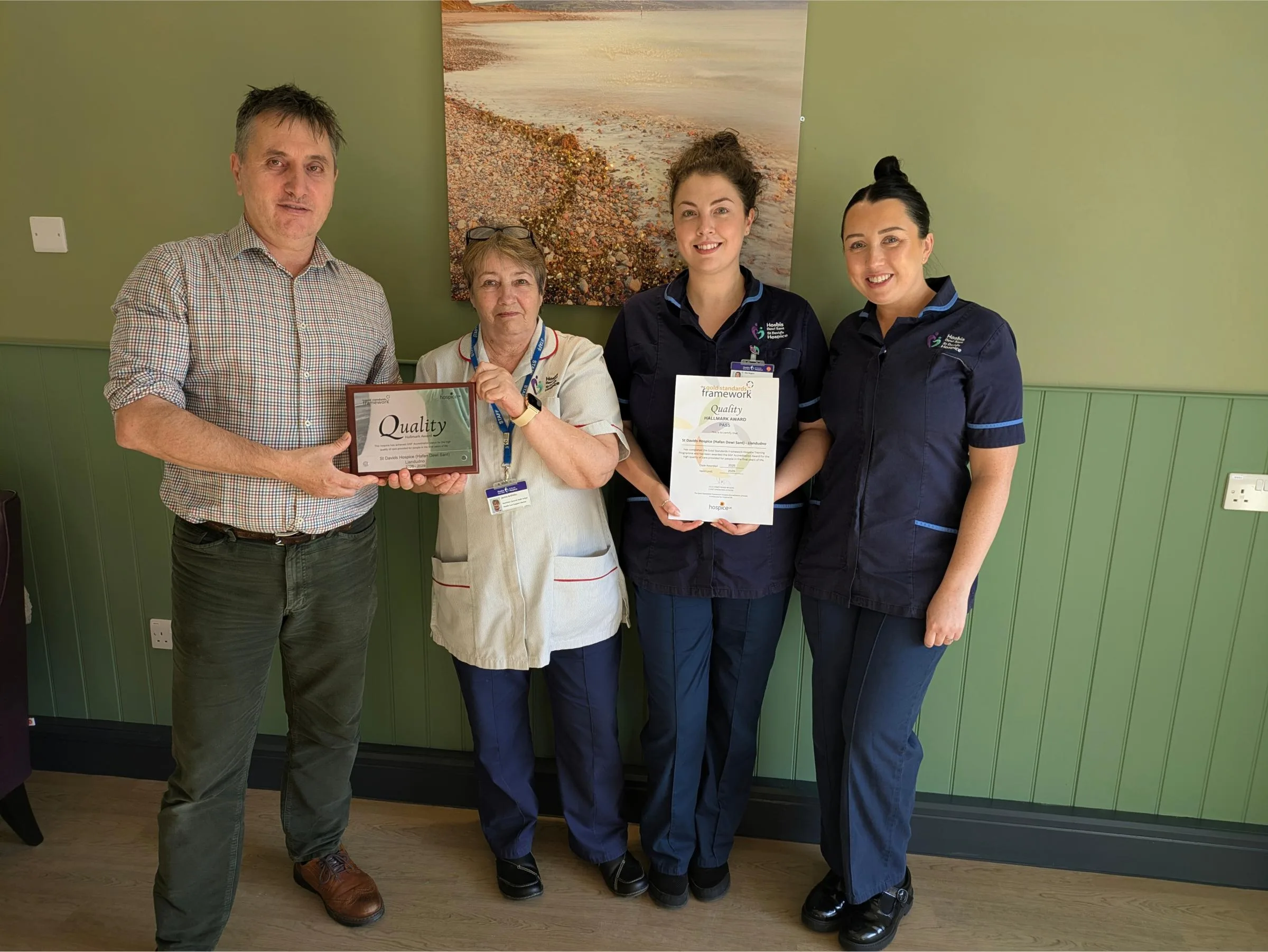 St David’s Hospice wins Wales’ first Gold Standards end‑of‑life care award