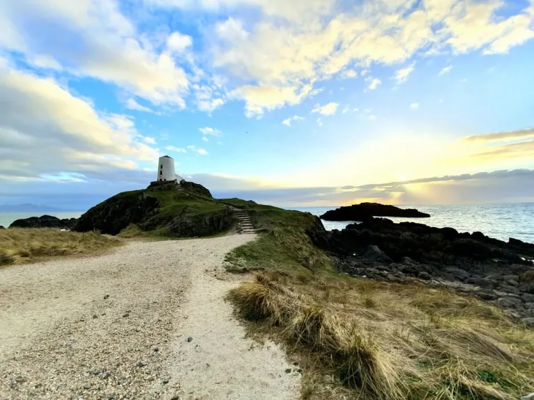 Llanddwyn Beach access road to close for essential works