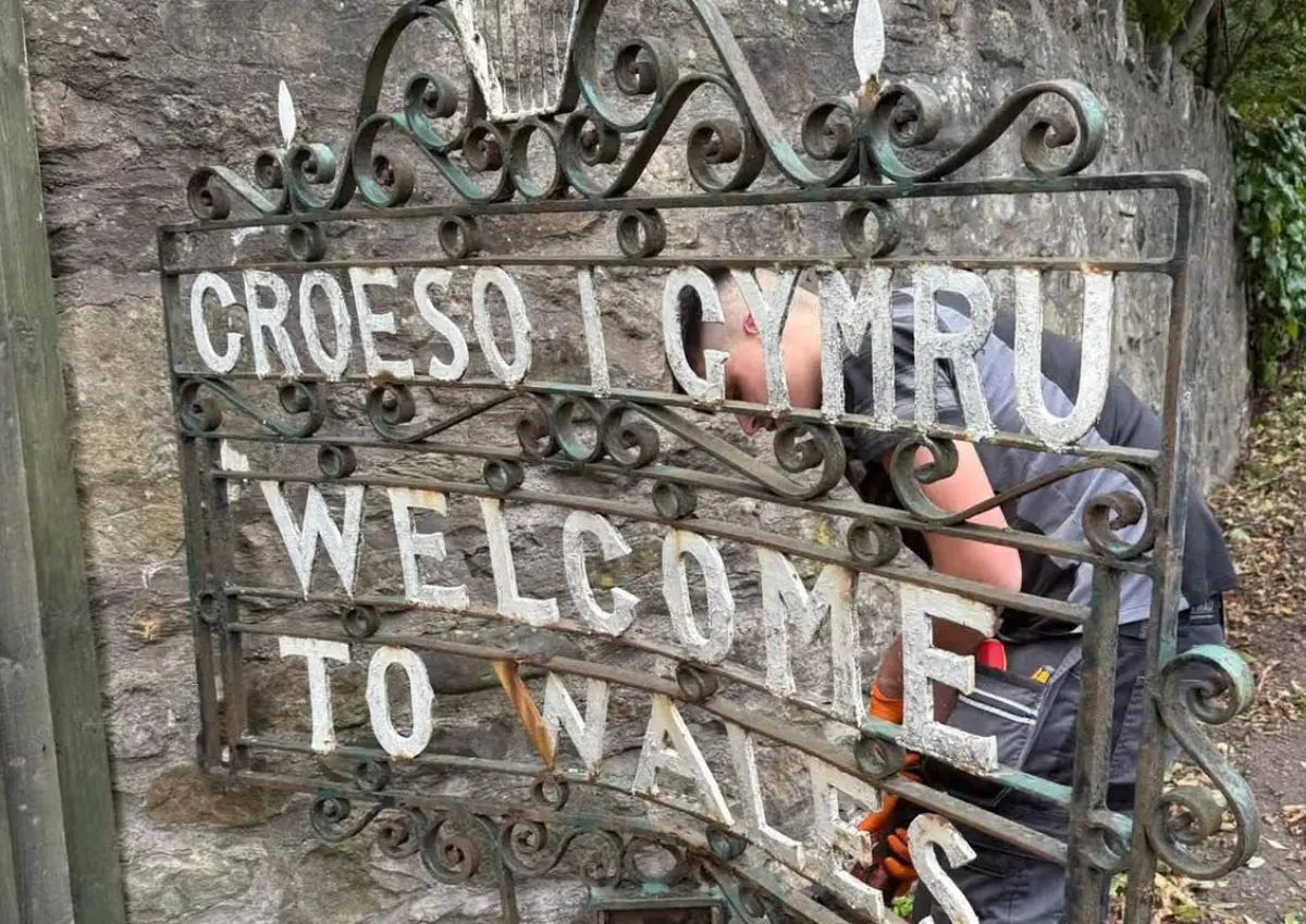 Historic “Welcome to Wales” sign removed after crash