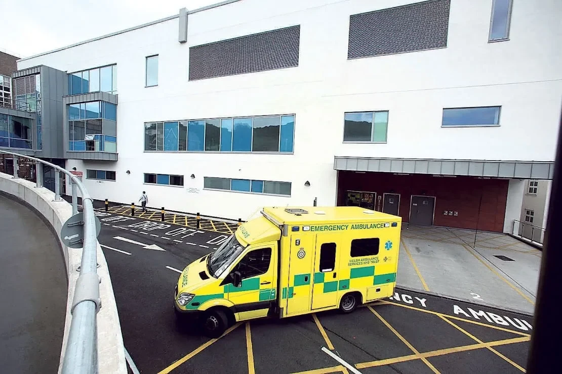 Hywel Dda launches e-Obs to spot deteriorating patients