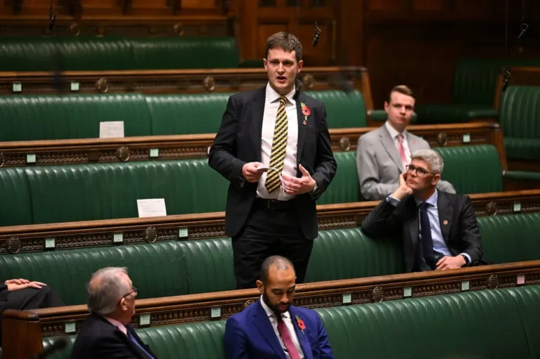 Liberal Democrats propose £680 tax cut for Welsh households