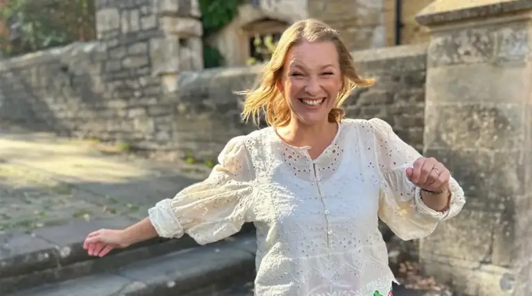 Joanna Page returns to Barry Island for new Shift the Thrift series