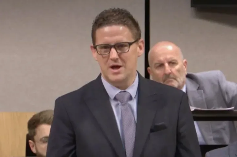 Senedd probes smart‑glass use after Reform MS speech