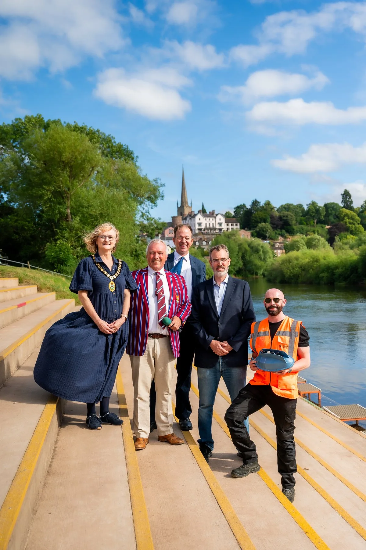 Heat and algae stress Wye salmon and trout