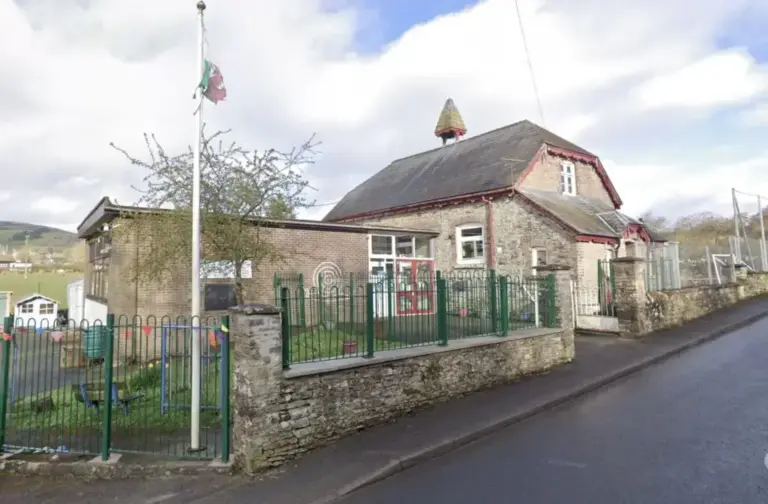 Powys council to let full chamber decide school closures