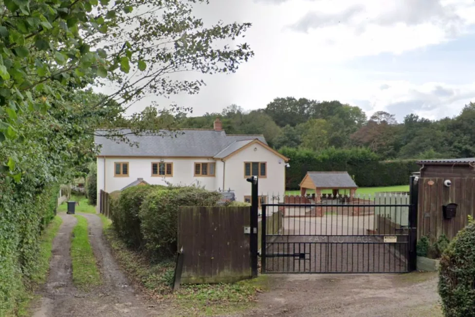 Llanfrechfa garage plan refused over train‑line views