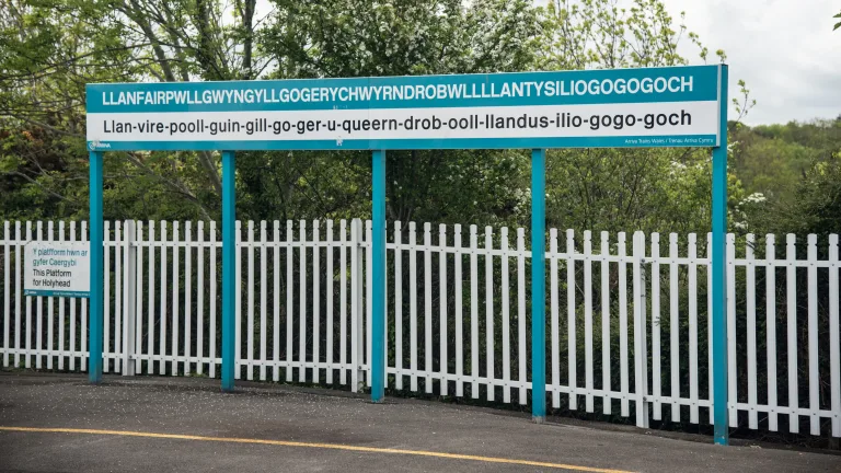 Llanfair PG draws tourists with Europe’s longest place‑name