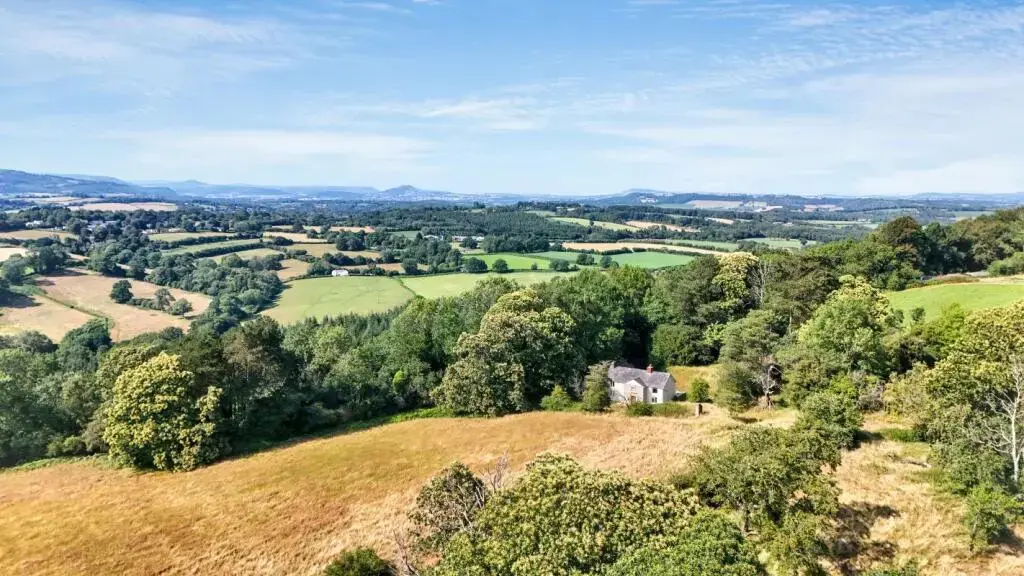 Penylan Farm heads to auction with £385,000 guide price