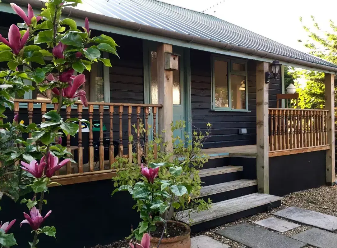 Saundersfoot lodge owners seek planning certificate for Airbnb