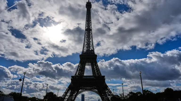 NFL Paris Debut Confirmed Amid Unrest