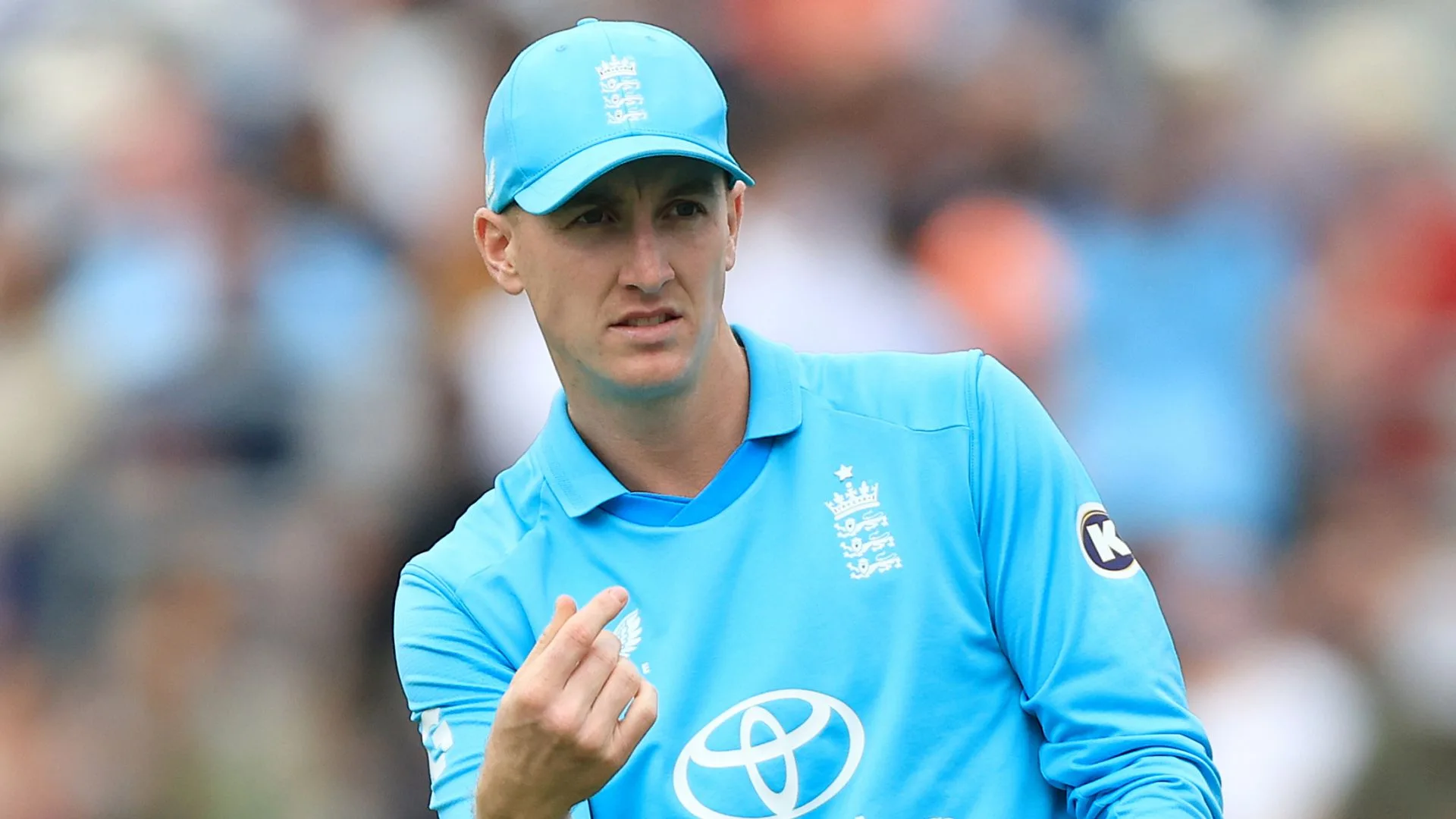 Pakistan beat England in Rawalpindi ODI tri-series clash