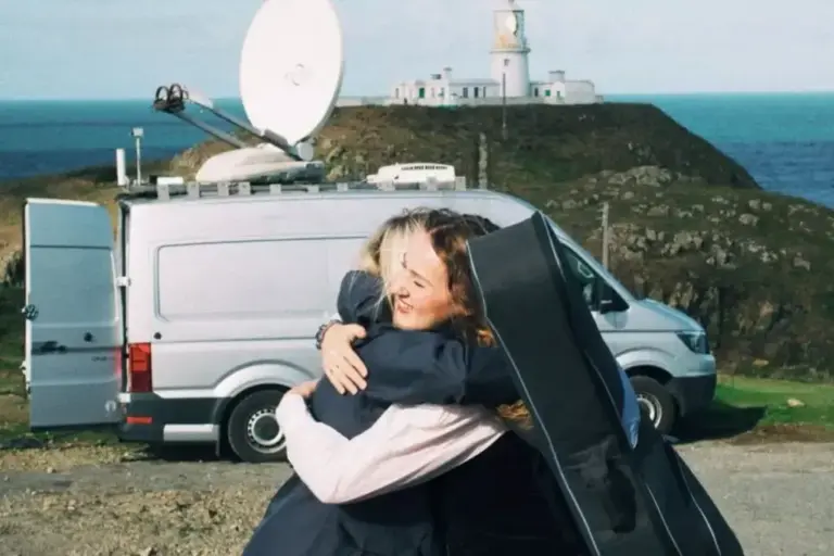 Welsh singer stars in lighthouse video for BBC Radio 3